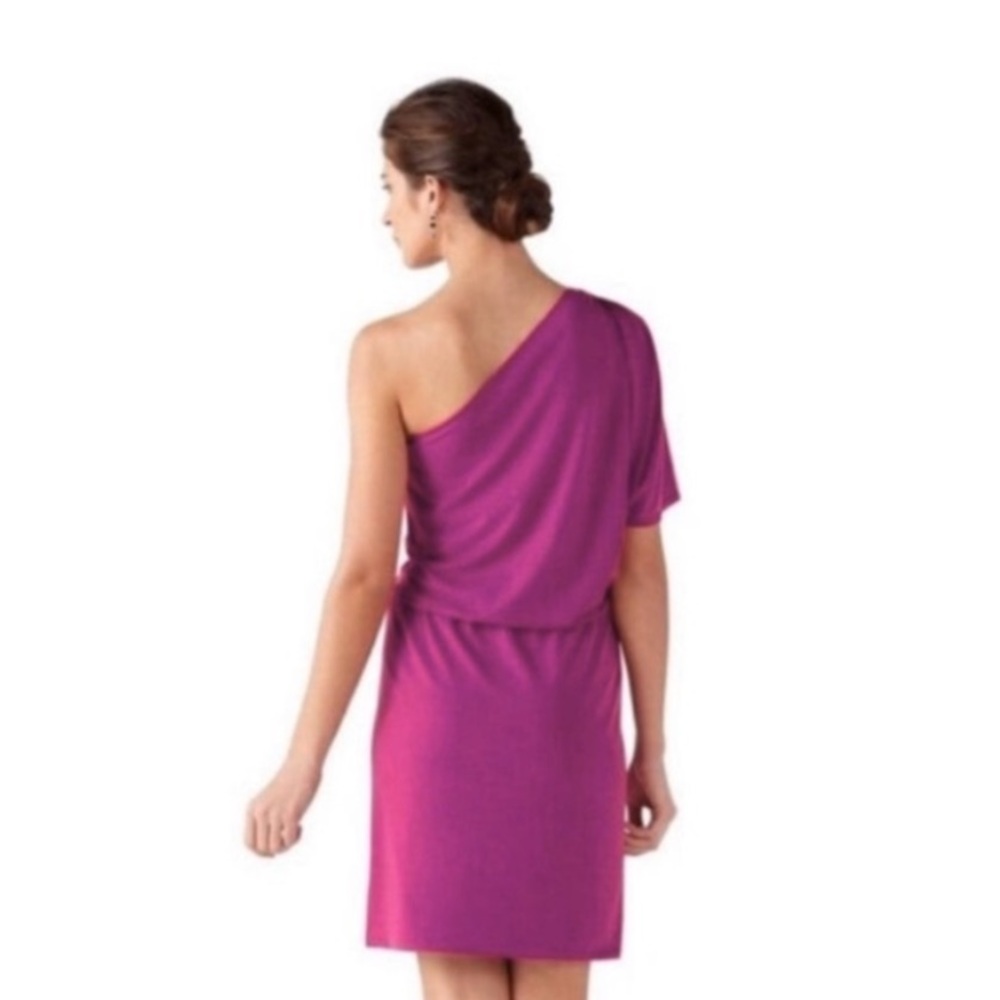 White House Black Market Fuchsia Pink Peekaboo One Shoulder Dress Size 0 NWT - Picture 2 of 8